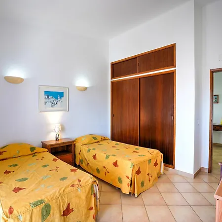Modern With A Private Pool Vilamoura