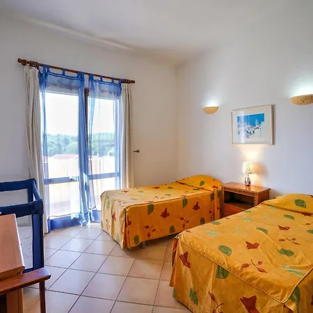 Modern With A Private Pool Vilamoura